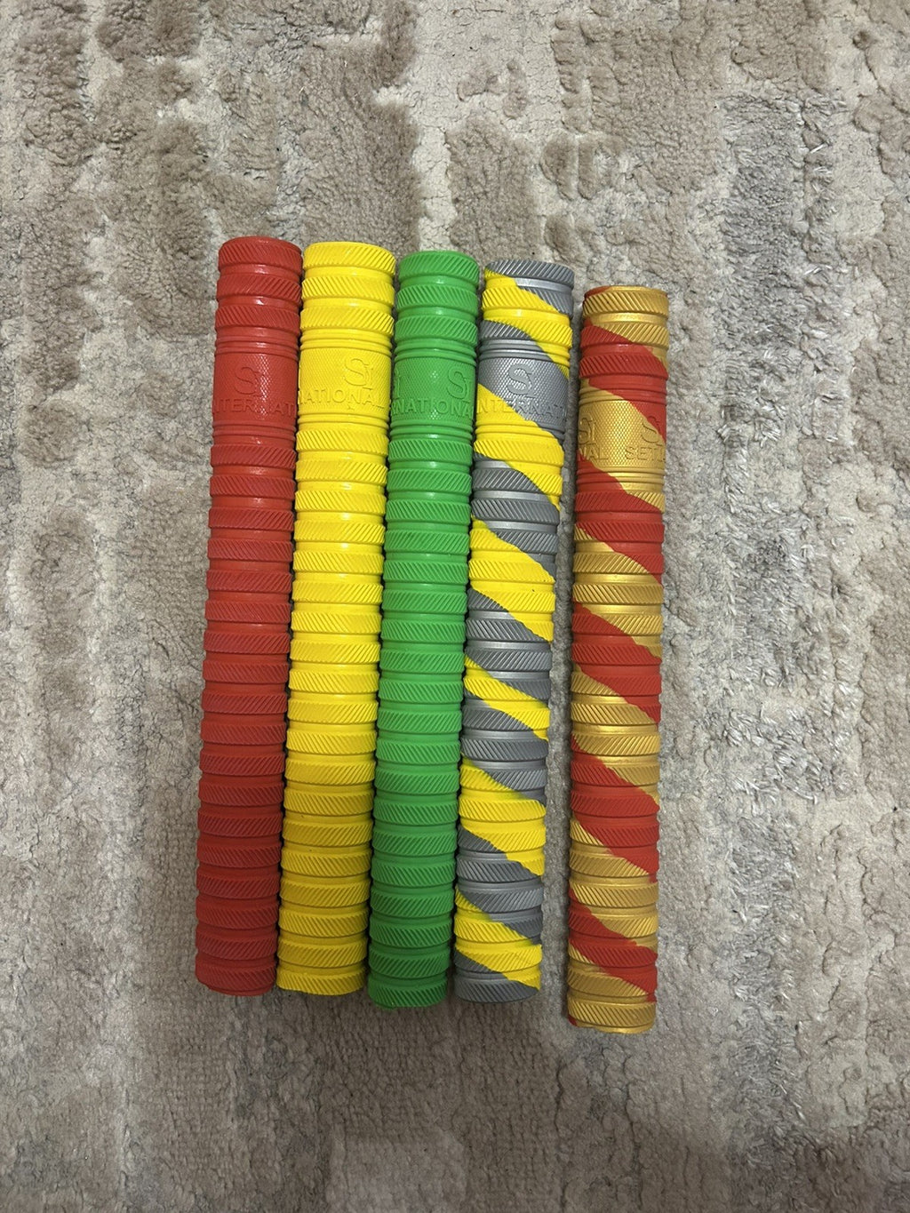 4 x Premium Quality Cricket Bat Grips Ring chevron Randomly assorted PremiumGRIP