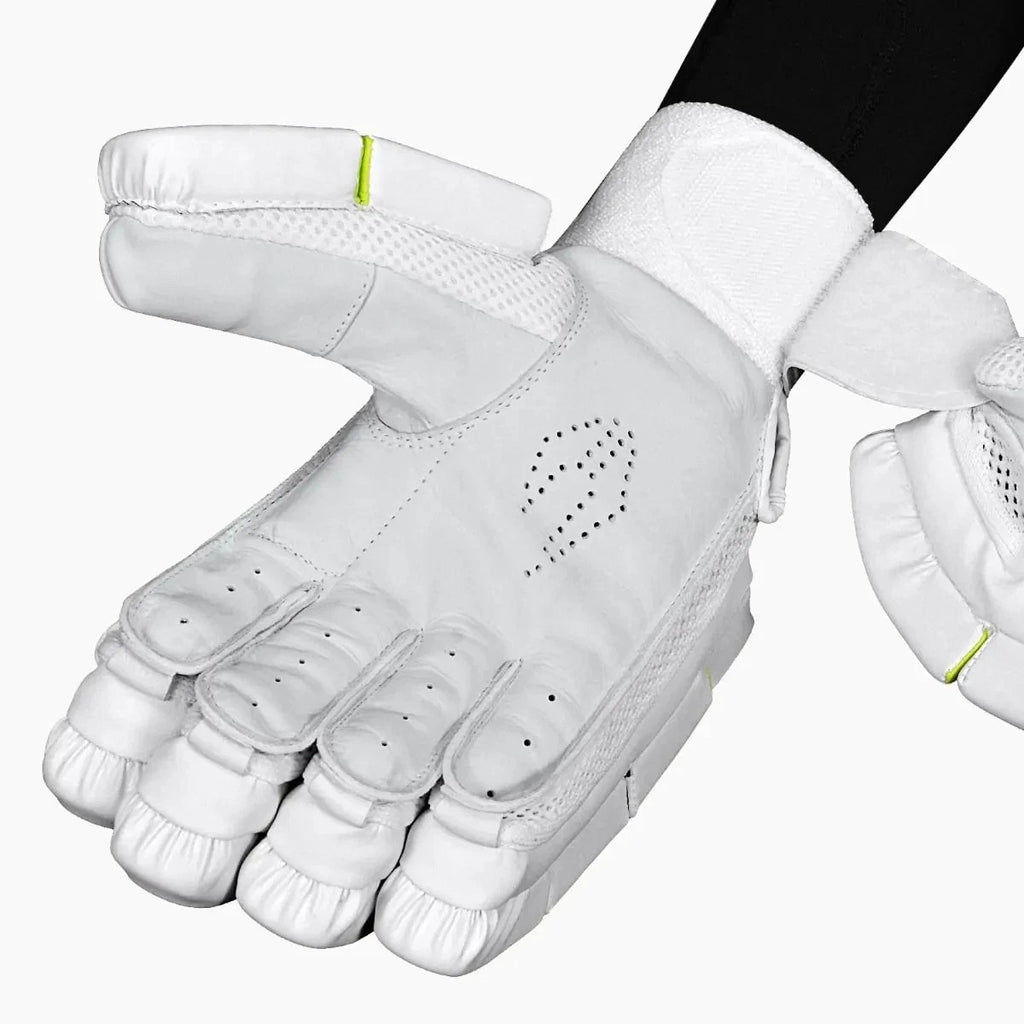 2026 DSC Cricket Xlite 4.0 Batting Gloves - White - Free P&P