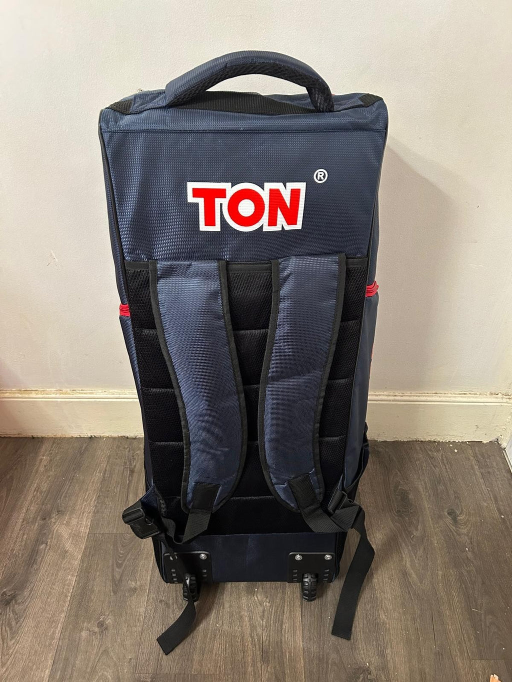 TON Select Duffle Cricket Kit Bag – Pro Quality, 2 Bat Pockets-Pro Player Design