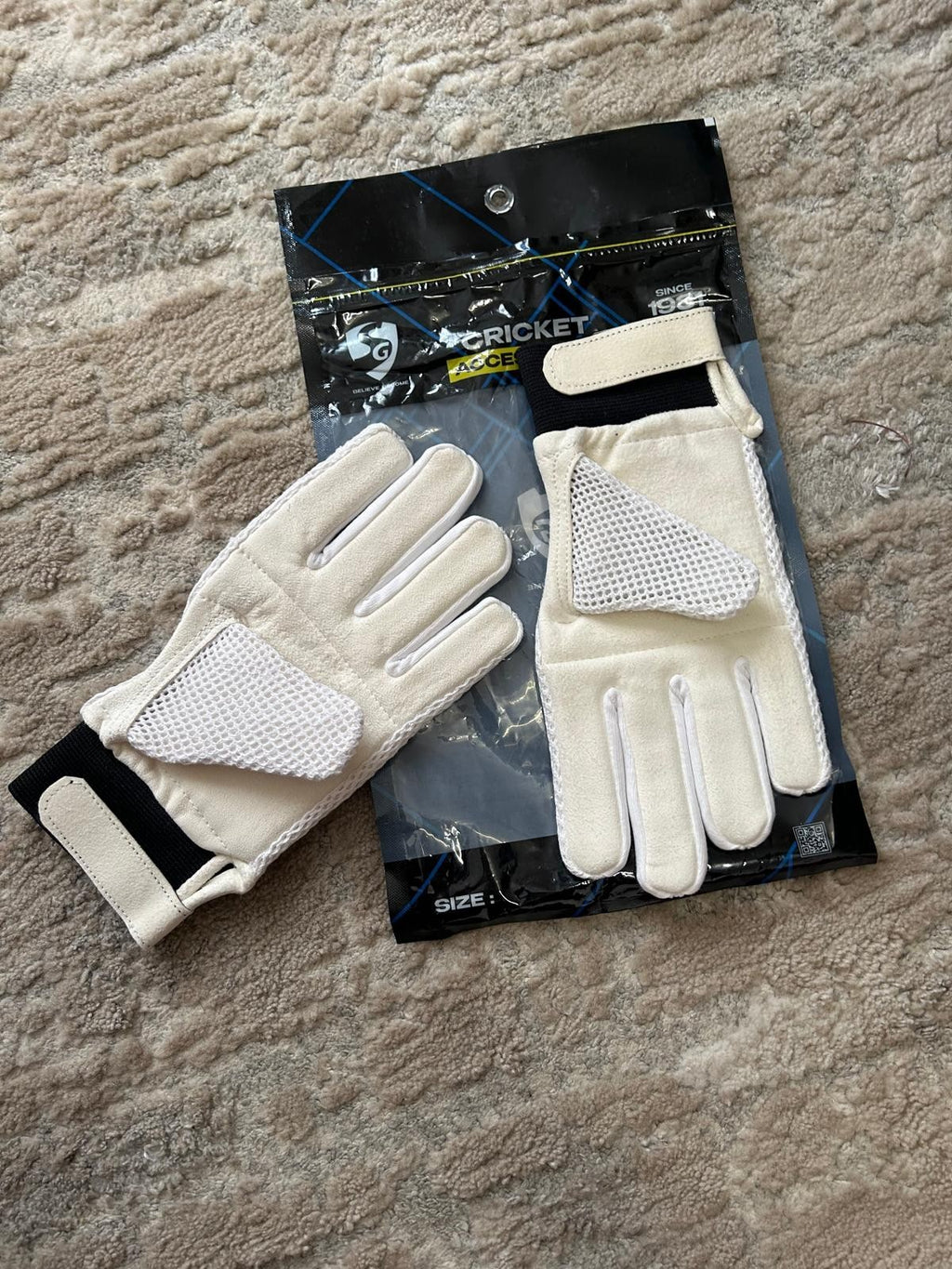 SG Chamois Leather Wicket Keeping Inner Gloves – All Sizes Available