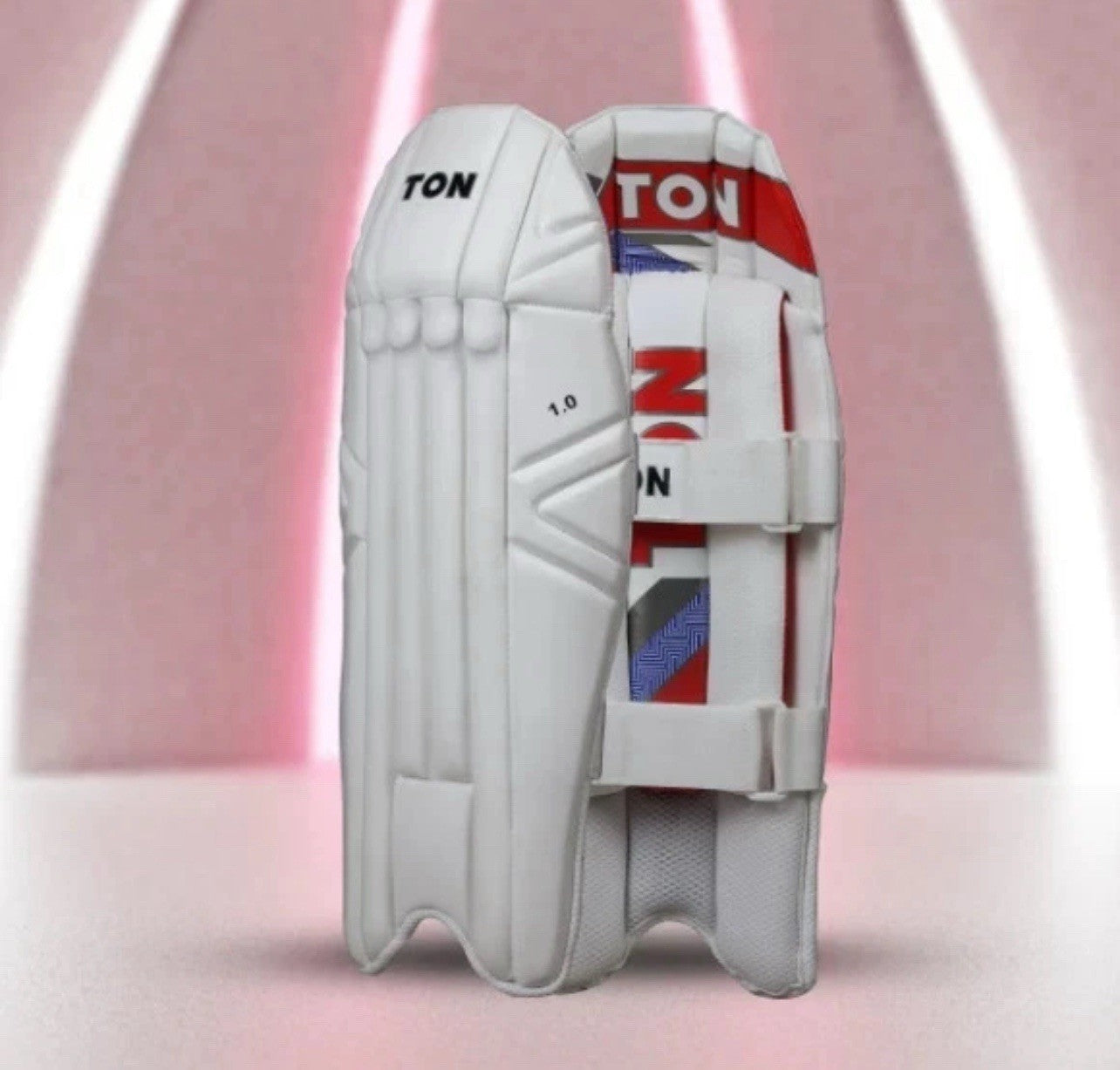 TON Pro 3.0 Cricket Wicket Keeping Gloves + Ton 1.0 Wicket Keeping Pads Adults
