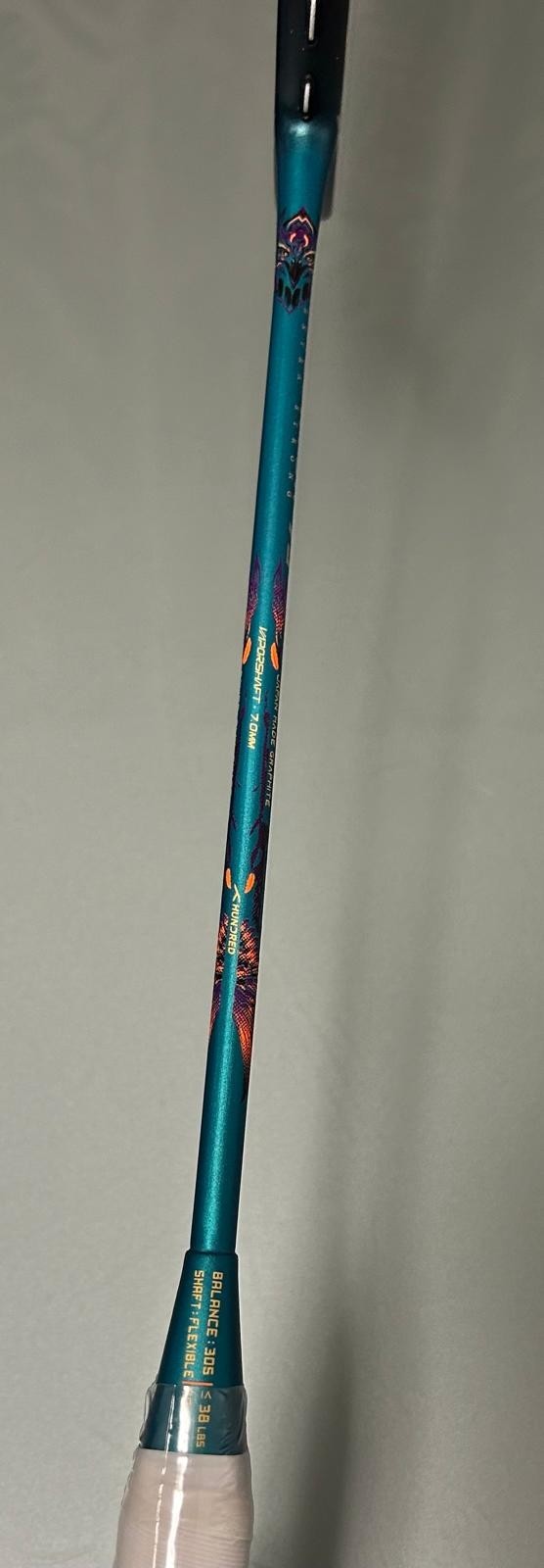 Hundred Predator 79/82 Extra Strong Graphite Badminton Racket ≤38 |4U | Premium