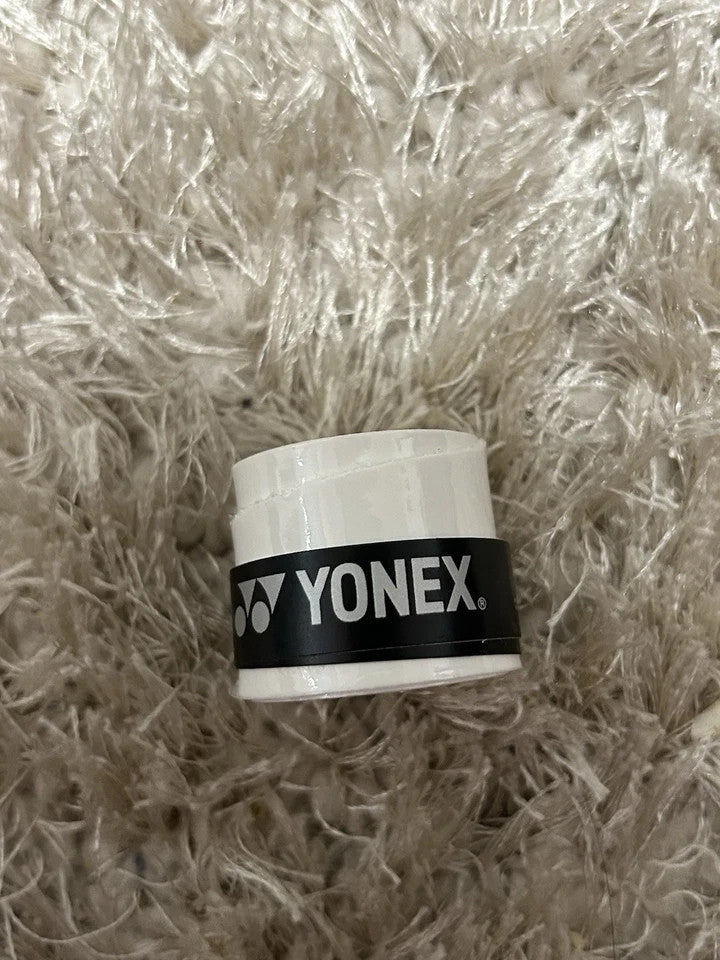 Yonex Synthetic Over Grip TECH-501B - Tennis & Badminton Players - Pack Of 7.