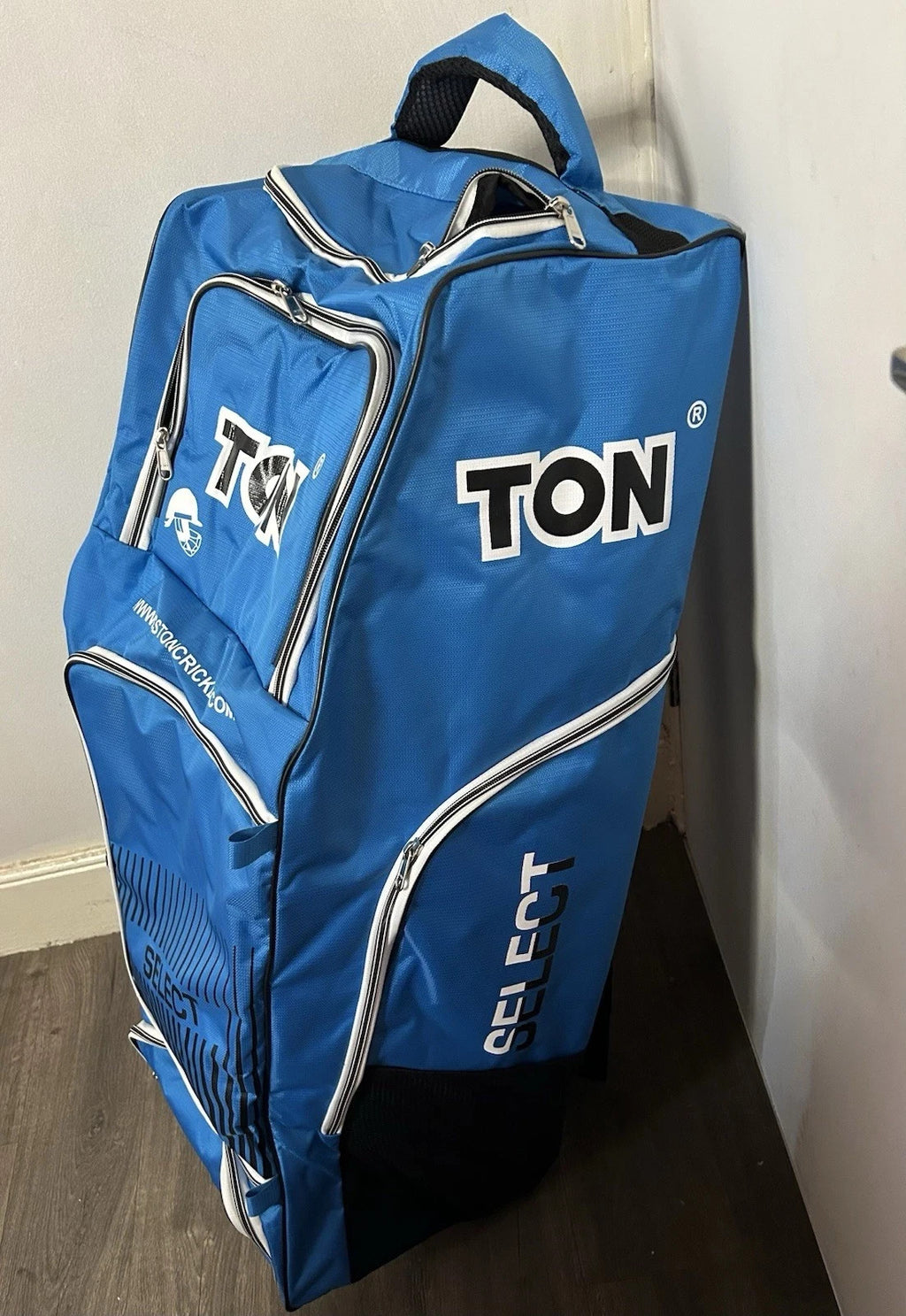 TON Select Duffle Cricket Kit Bag – Pro Quality, 2 Bat Pockets-Pro Player Design