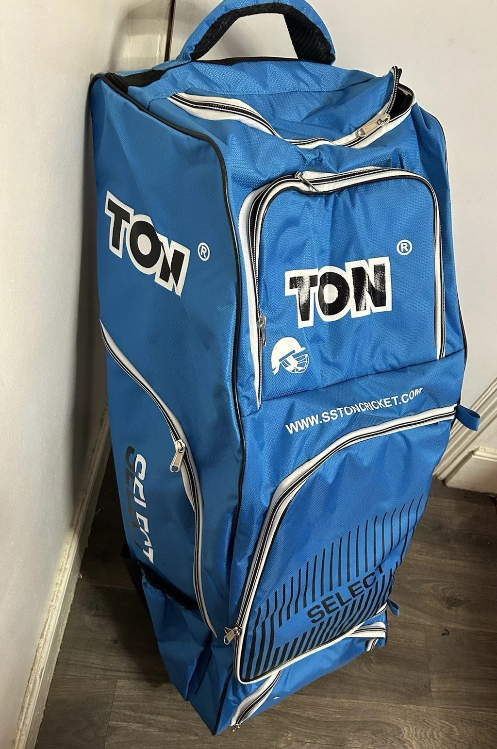 TON Select Duffle Cricket Kit Bag – Pro Quality, 2 Bat Pockets-Pro Player Design