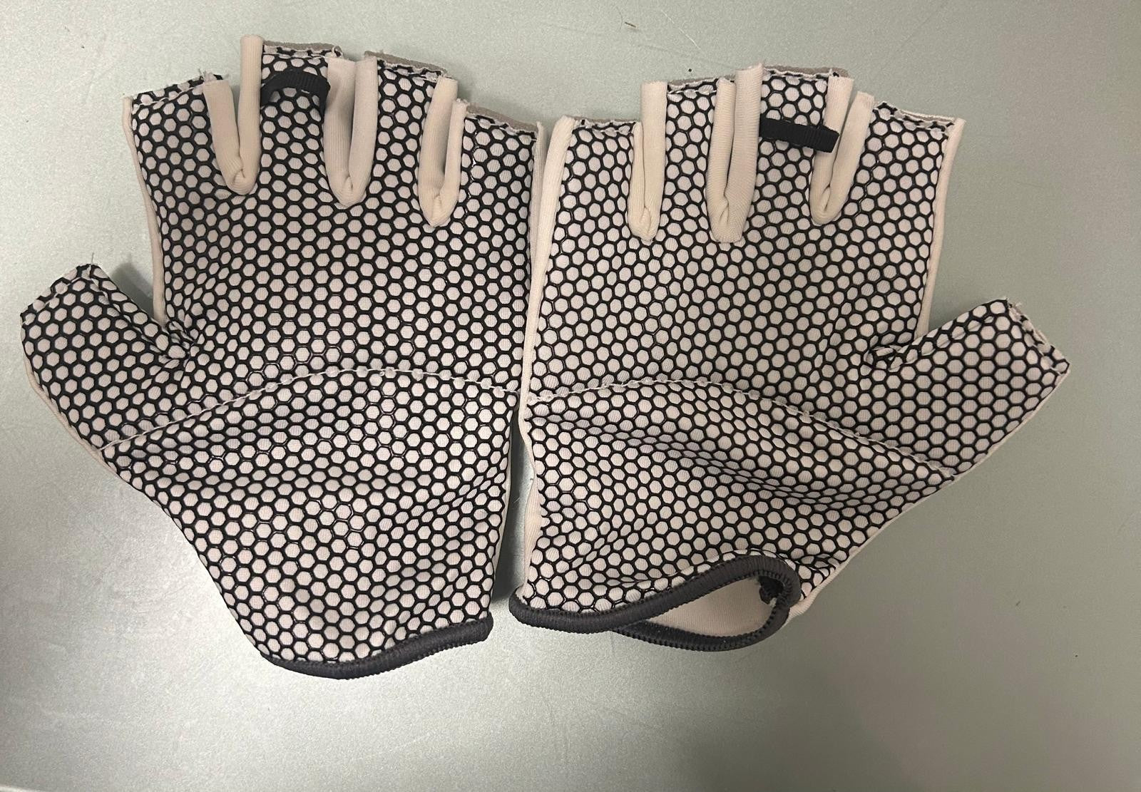 Tynor Pro Fielding Gloves 🏏 Durable, Comfortable & Secure Fit for Cricket