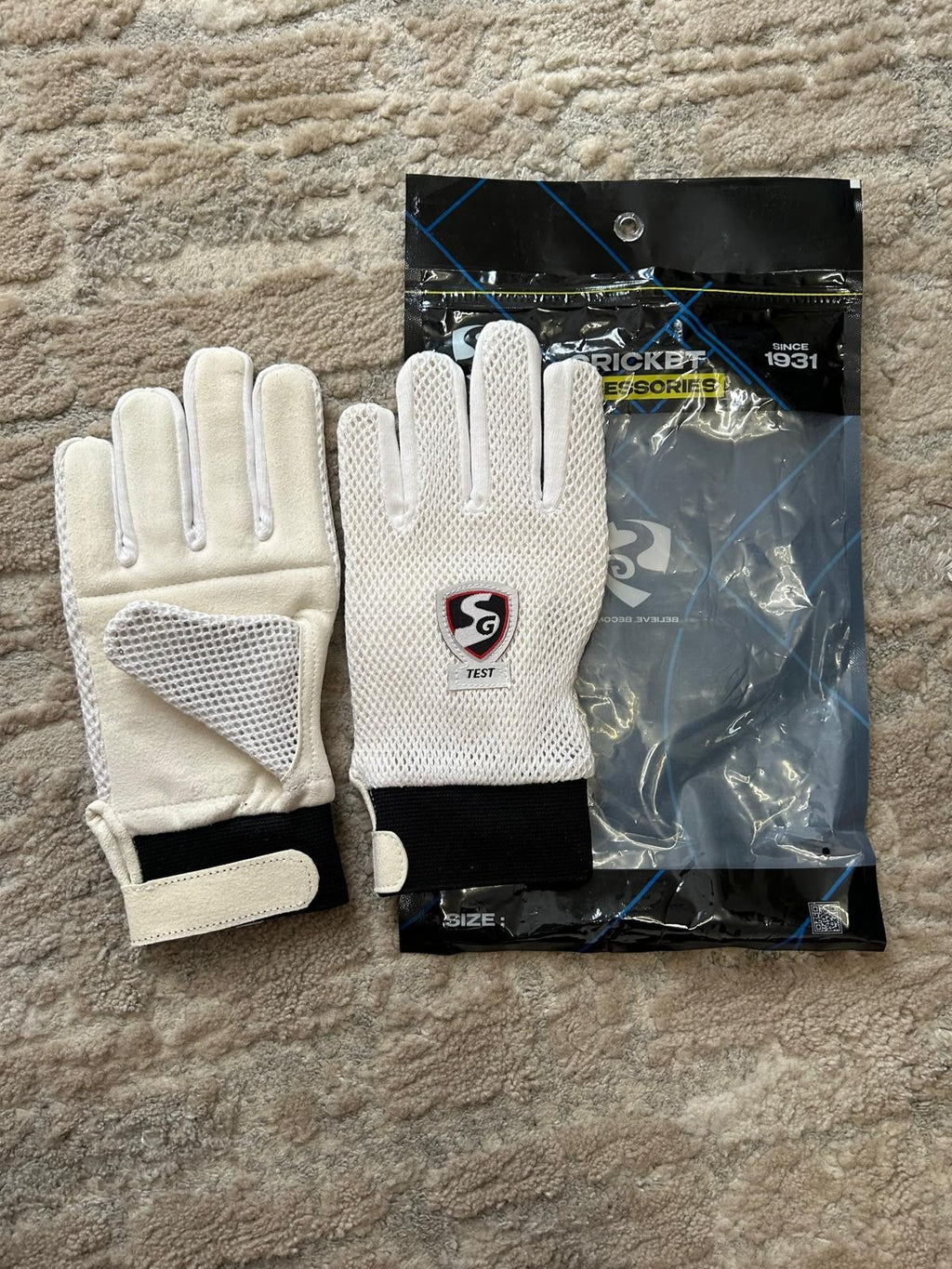 SG Chamois Leather Wicket Keeping Inner Gloves – All Sizes Available