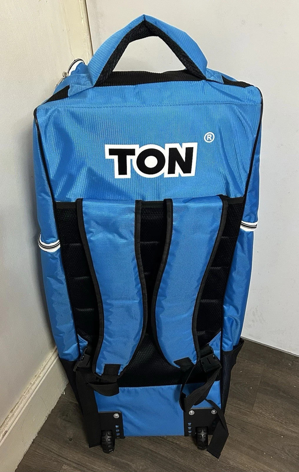 TON Select Duffle Cricket Kit Bag – Pro Quality, 2 Bat Pockets-Pro Player Design